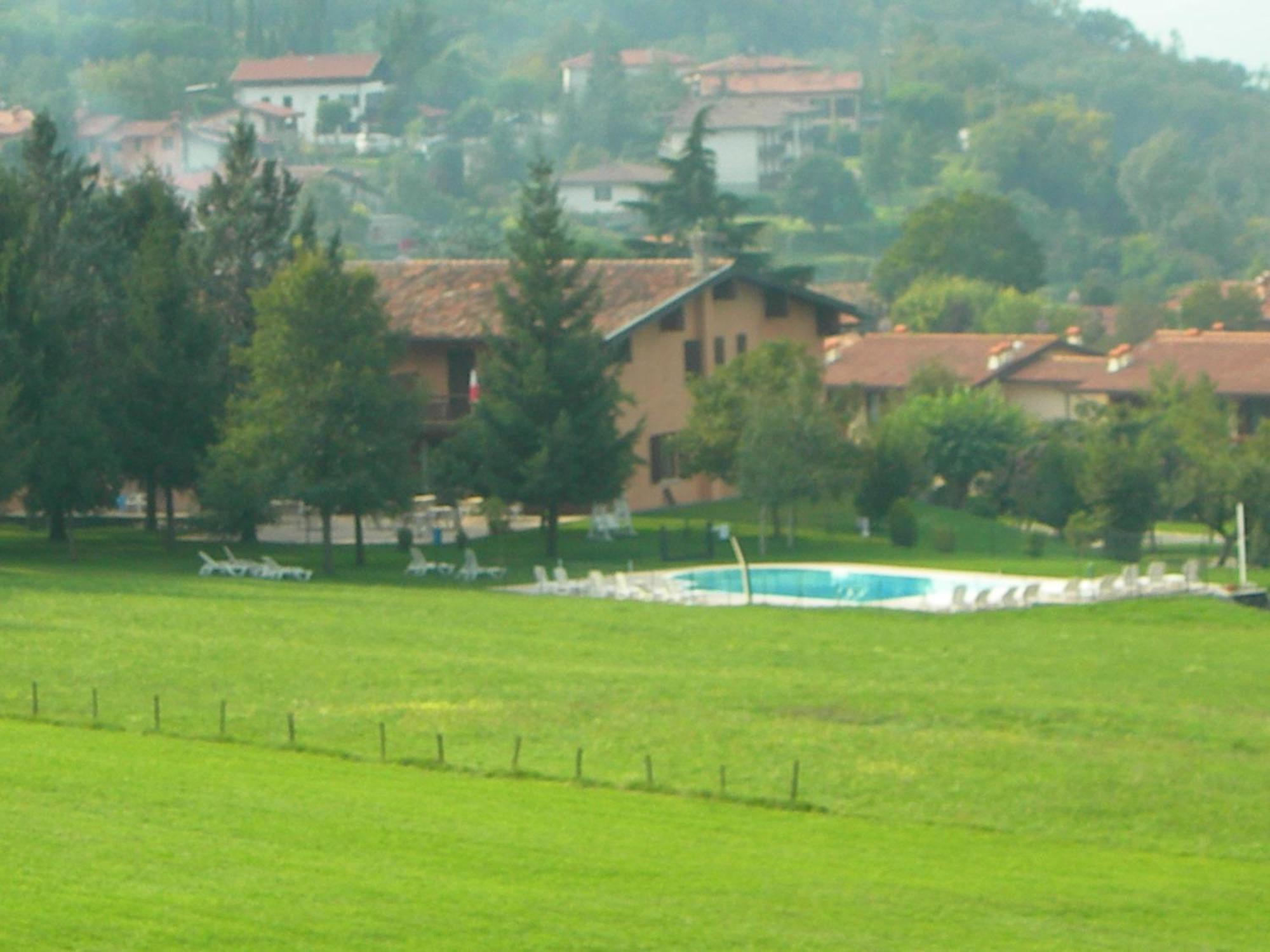 Hotel Colomber Gardone Riviera Eksteriør billede
