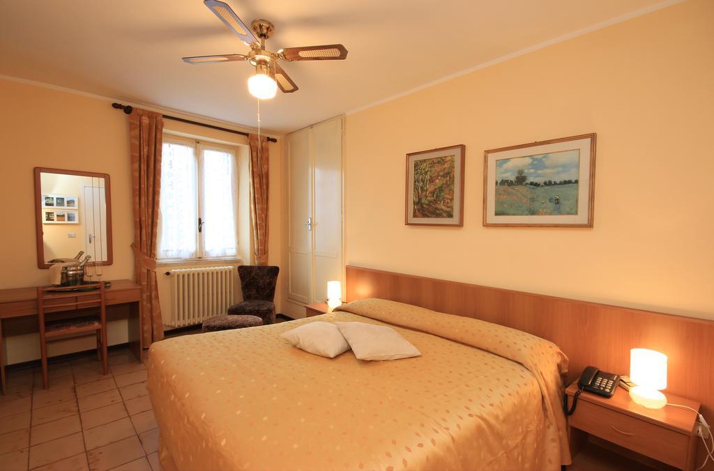 Hotel Colomber Gardone Riviera Eksteriør billede