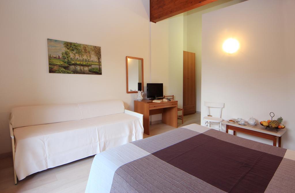 Hotel Colomber Gardone Riviera Eksteriør billede