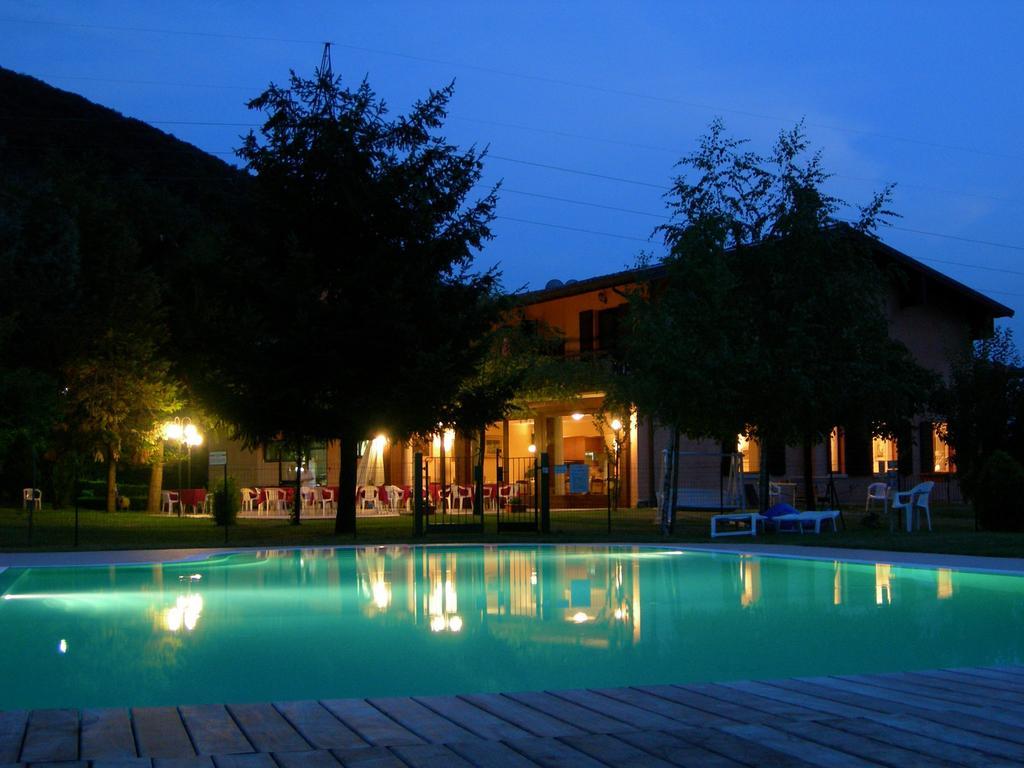 Hotel Colomber Gardone Riviera Eksteriør billede