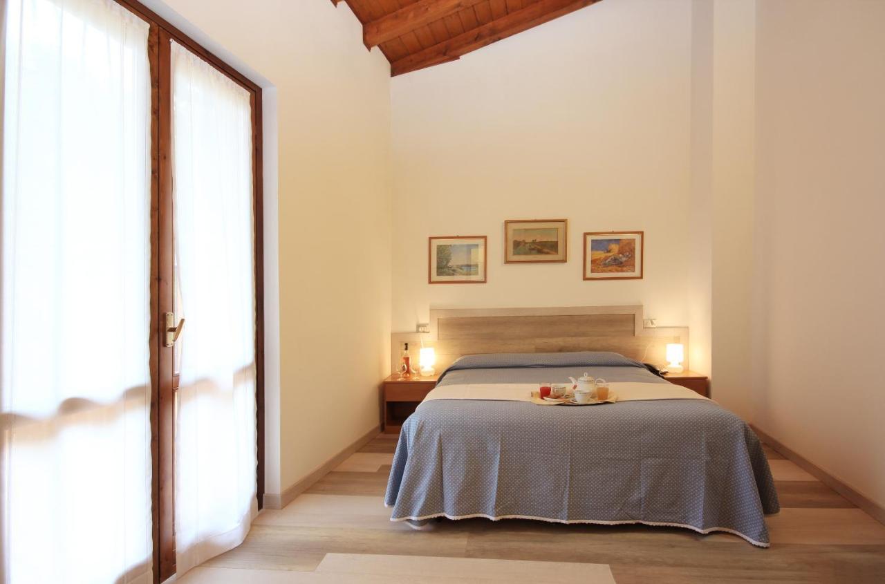 Hotel Colomber Gardone Riviera Eksteriør billede